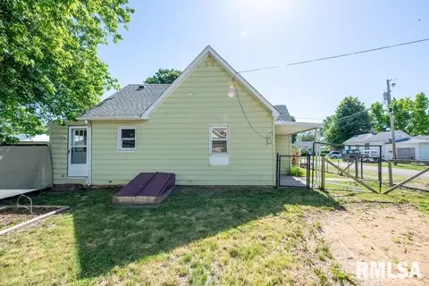 310 E Fulton St, Cuba, IL 61427 photo 6