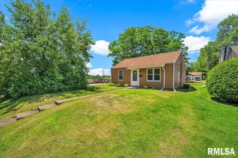 1801 N Underhill St, Peoria, IL 61604