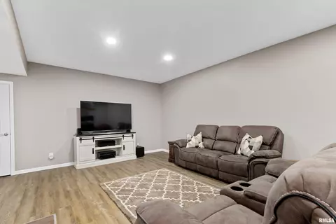 715 S Prairieview Dr, Dunlap, IL 61525 photo 59