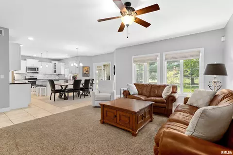 715 S Prairieview Dr, Dunlap, IL 61525 photo 20