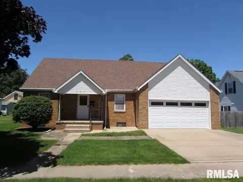 209 W Chatham St, Metamora, IL 61548
