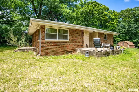 100 Shady Knolls Dr, East Peoria, IL 61611
