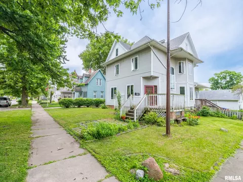 1201 S 4th St, Pekin, IL 61554