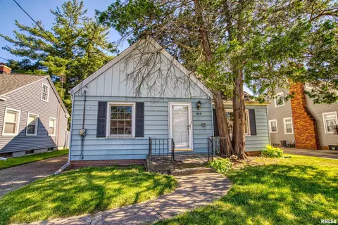 2404 W Sherman Ave, West Peoria, IL 61604
