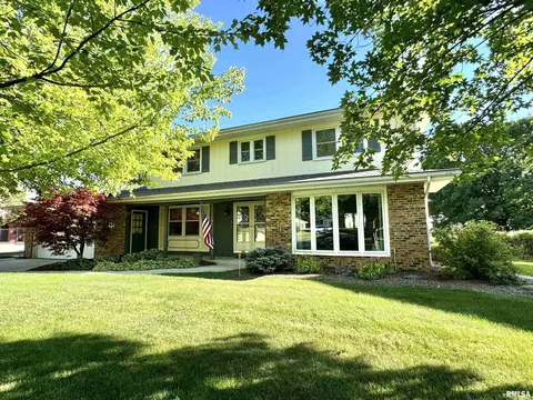 206 E Hanover Pl, Peoria, IL 61614