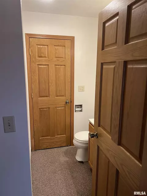 Bath - 1535 E Myrtle St, Canton, IL 61520 photo 3 of 3
