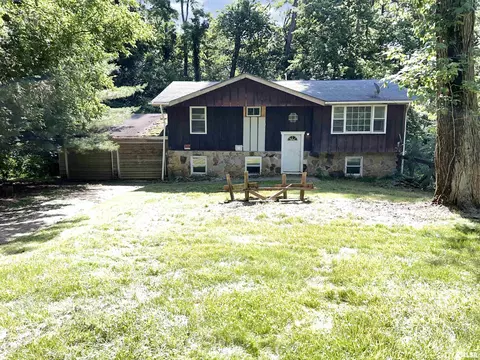 1310 N Dempster Ln, Peoria, IL 61604