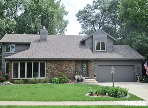 5502 W Ancient Oak Dr, Peoria, IL 61615