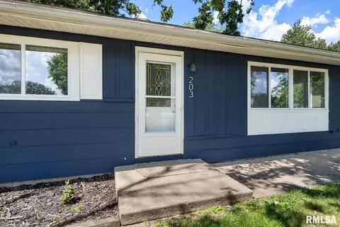203 E Glendale St, Manito, IL 61546 photo 5