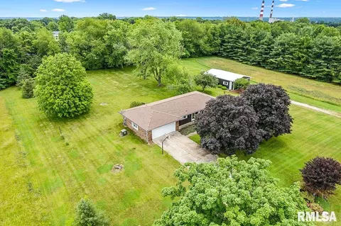 4910 W Tuscarora Rd, Peoria, IL 61607