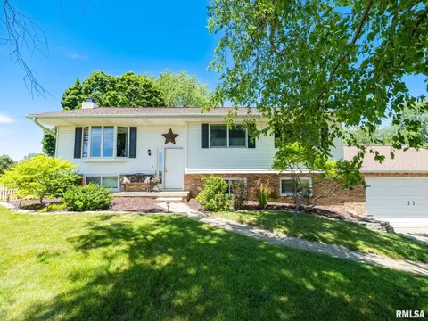 4415 W Simpson Dr, Dunlap, IL 61525 photo 2