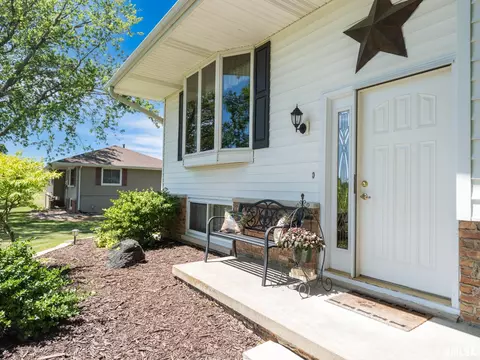 4415 W Simpson Dr, Dunlap, IL 61525 photo 3