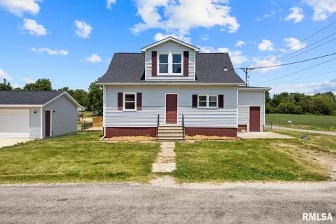 619 E Locust St, Metamora, IL 61548