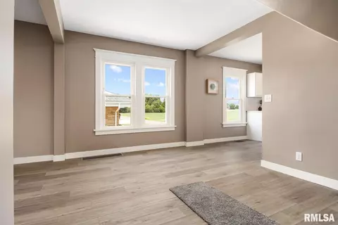 619 E Locust St, Metamora, IL 61548 photo 9