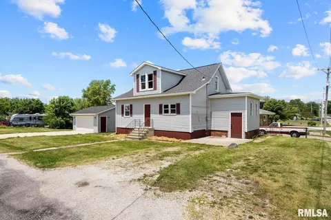 619 E Locust St, Metamora, IL 61548 photo 4