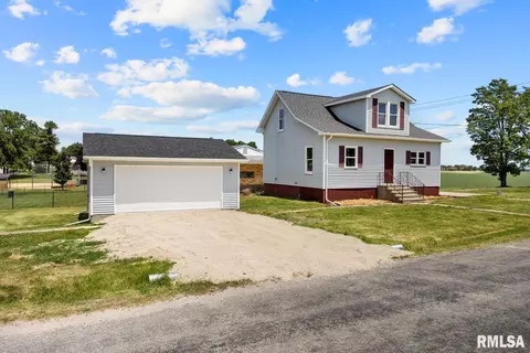 619 E Locust St, Metamora, IL 61548 photo 2