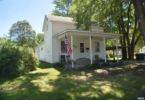824 N Rile St, Bushnell, IL 61422