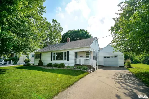 319 N Hanover St, Metamora, IL 61548
