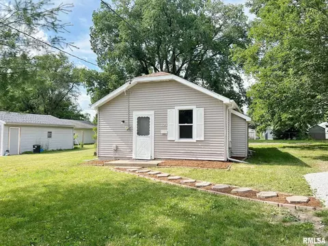 1125 W Purtscher Dr, Peoria, IL 61614