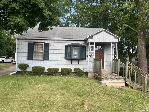1906 N Ellis St, Peoria, IL 61604
