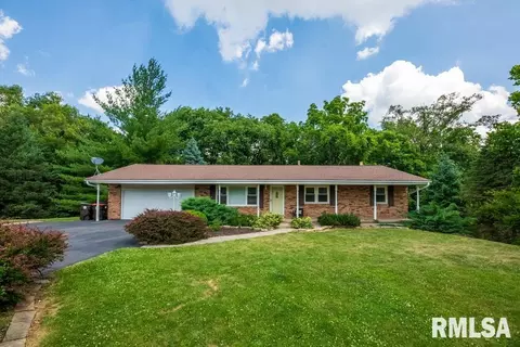 615 N Stewart St, Creve Coeur, IL 61610