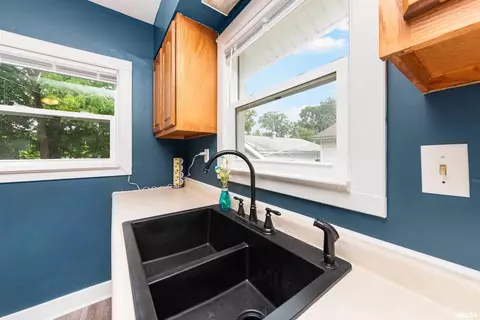 806 Kingsley St, Normal, IL 61761 photo 18