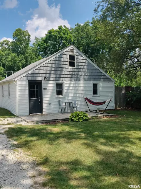 4809 Pershing Ave, Bartonville, IL 61607