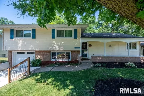 1313 N Autumn Ln, Peoria, IL 61604
