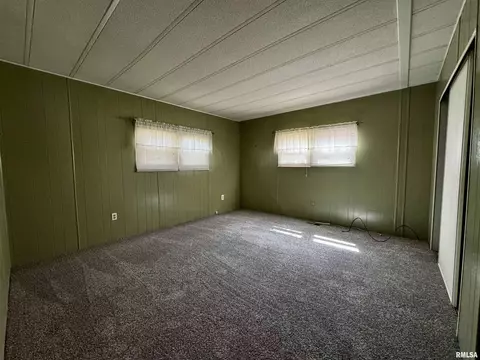 118 James Dr, Macomb, IL 61455 photo 13
