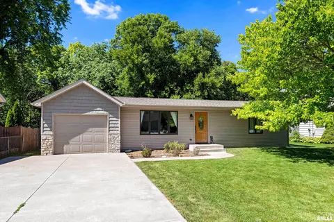 125 Wildwood Ct, East Peoria, IL 61611