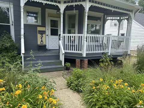 310 E James St, Eureka, IL 61530 photo 2