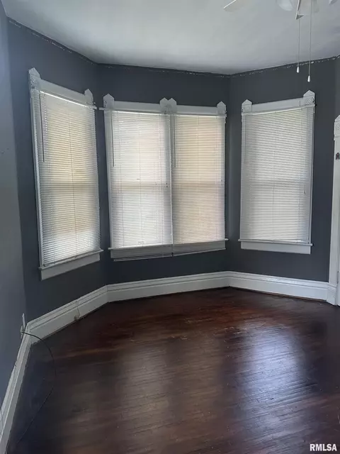 310 E James St, Eureka, IL 61530 photo 15