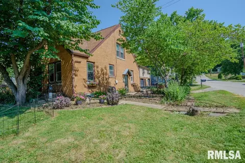 1025 Meadow Ave, East Peoria, IL 61611