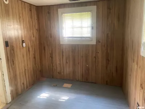 727 S Randolph St, Macomb, IL 61455 photo 5