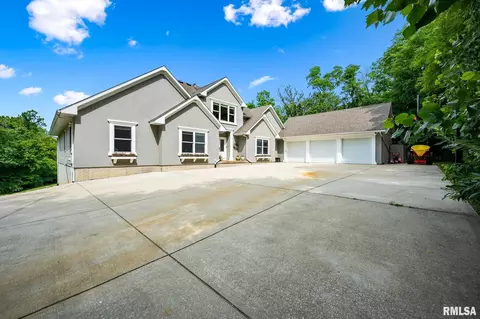 2812 N Main St, East Peoria, IL 61611