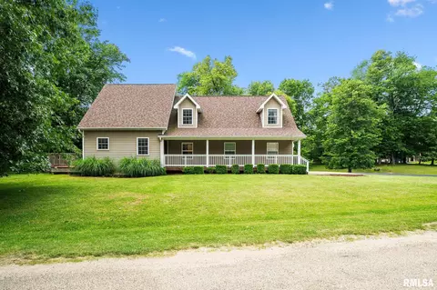 230 Greenleaf Ct, Dahinda, IL 61428