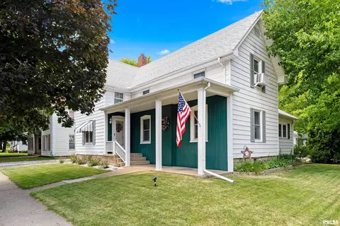 501 W Main St, Elmwood, IL 61529