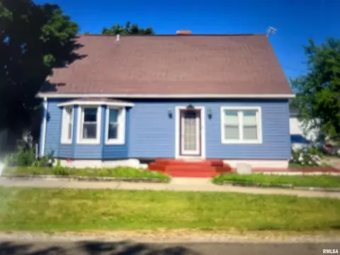 307 N Perry St, Deer Creek, IL 61733