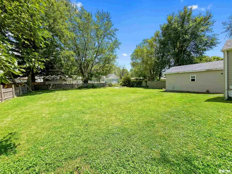 210 Albert St, Washington, IL 61571 photo 26