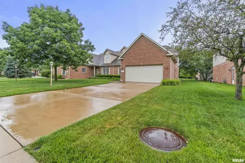 331 Garnet Dr, Morton, IL 61550 photo 2