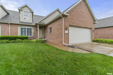 331 Garnet Dr, Morton, IL 61550 photo 3