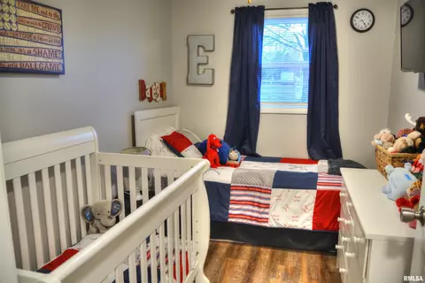 Bedroom - 2060 W Adams Rd, Macomb, IL 61455 photo 3 of 3