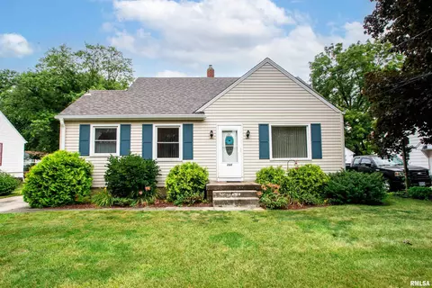 105 Gottlieb Ct, Creve Coeur, IL 61610