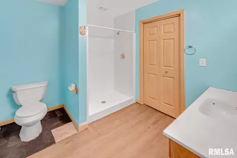 Bath - 302 S Main St, Lacon, IL 61540 photo 1 of 2