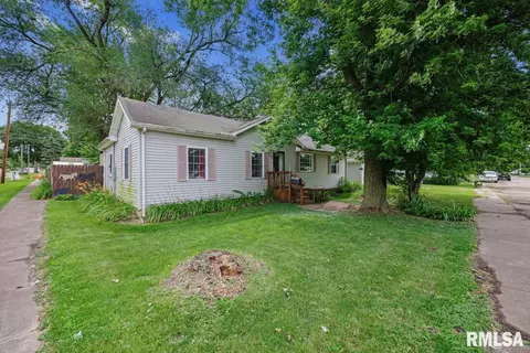 302 S Main St, Lacon, IL 61540