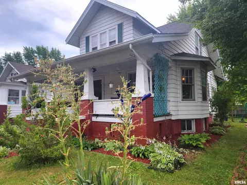 608 Elm St, Canton, IL 61520 photo 2