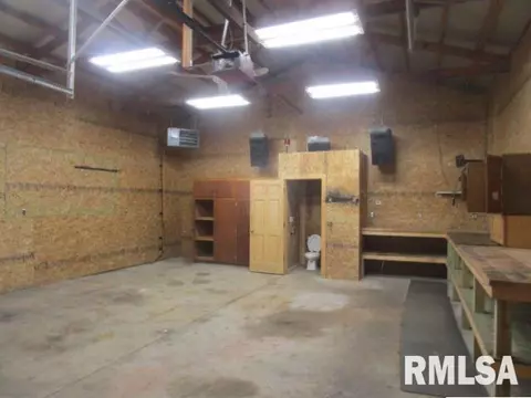 1025 E Olive St, Canton, IL 61520 photo 18