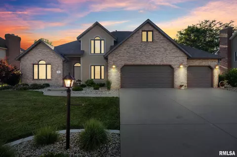 33 Diamond Pt, Morton, IL 61550