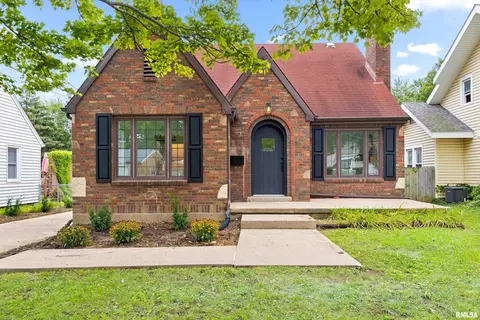3114 N Delmar Ct, Peoria, IL 61604