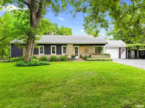 213 Lawndale Ct, Germantown Hills, IL 61548